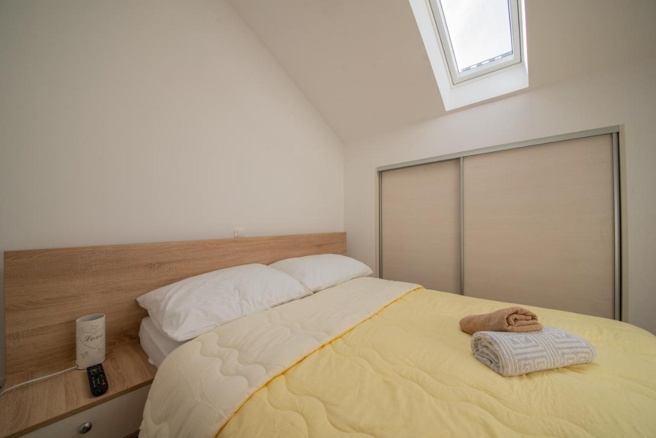 Apartman Eva Vrsi Exterior foto